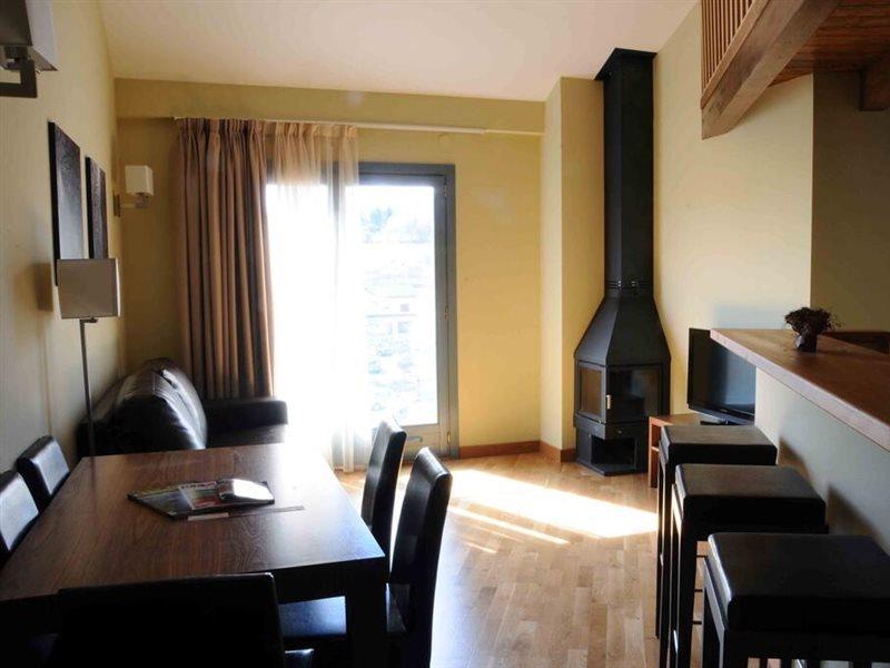 بورغ مدام Appartements & Spa Cerdanya المظهر الخارجي الصورة