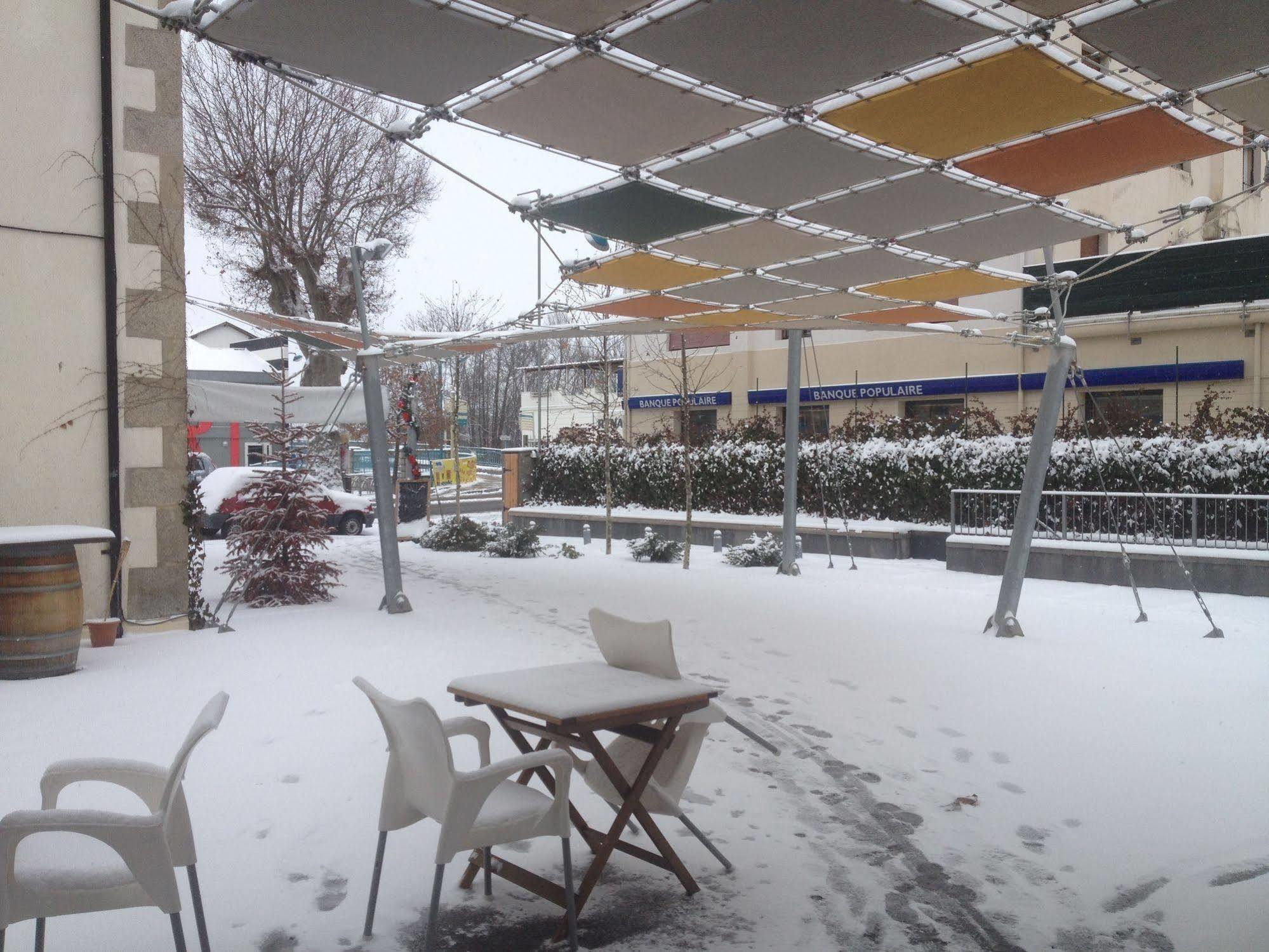 بورغ مدام Appartements & Spa Cerdanya المظهر الخارجي الصورة